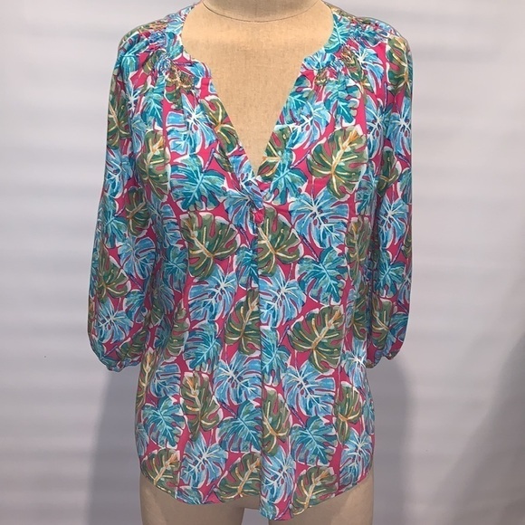 crown & ivy Tops - Crown & Ivy floral top, Medium